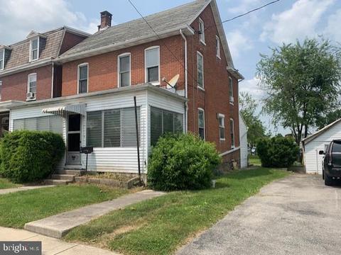 136 Hanover St, Gettysburg, PA 17325