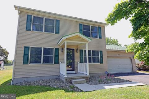 964 Johnson Dr, Gettysburg, PA 17325