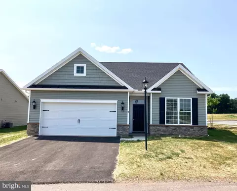 2 Egret Ct #B23, Gettysburg, PA 17325
