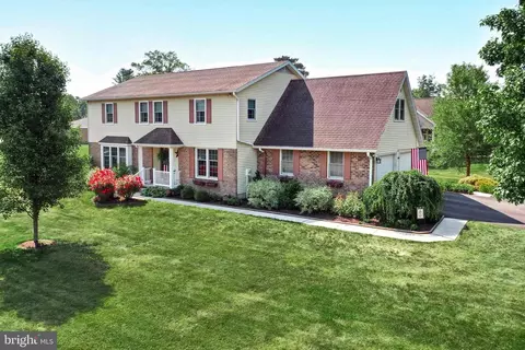 40 Spruce Dr, Gettysburg, PA 17325