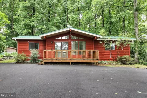 10 Harrison Dr, East Berlin, PA 17316