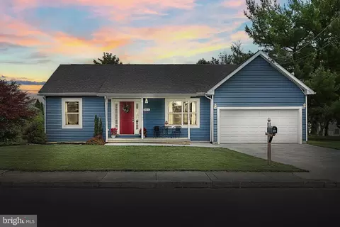 301 W Myrtle St, Littlestown, PA 17340