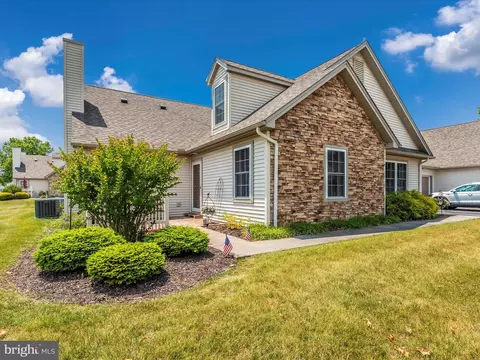 45 Apple Jack Ln, Littlestown, PA 17340