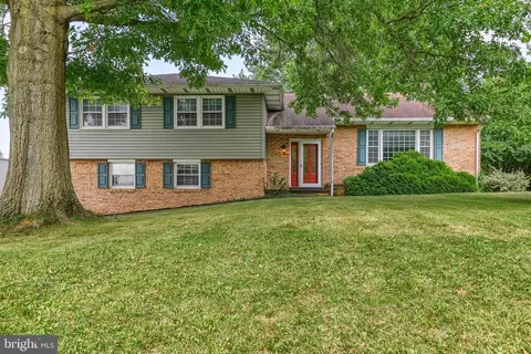 377 Mount Pleasant Rd, Hanover, PA 17331