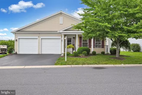 11 Willoughby Ln, Gettysburg, PA 17325