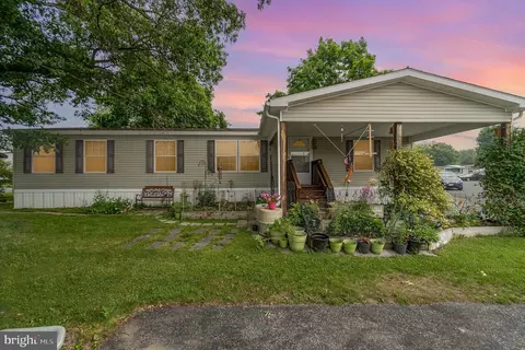 34 Davis Ave, Gettysburg, PA 17325