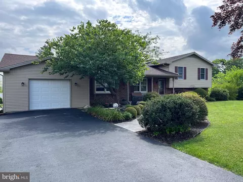 37 Apple Ln, Arendtsville, PA 17303