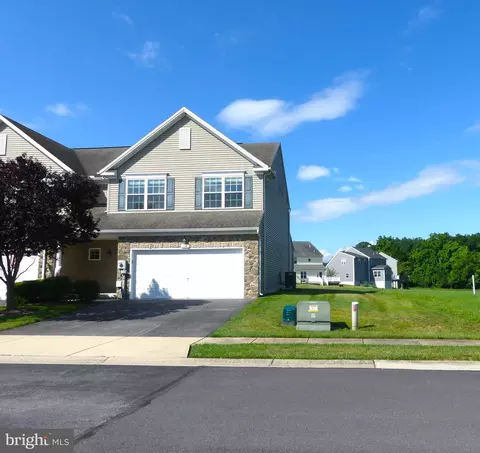 14 Musket Dr, Gettysburg, PA 17325