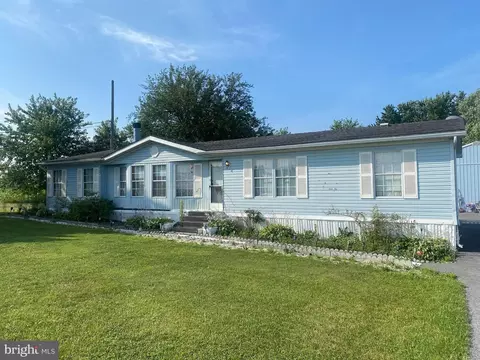205 Basehoar School Rd, Littlestown, PA 17340