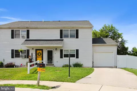 67 Town Cir, Abbottstown, PA 17301