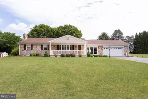 840 Kohler Mill Rd, New Oxford, PA 17350