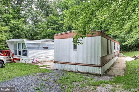 2015 Hilltown Rd, Biglerville, PA 17307