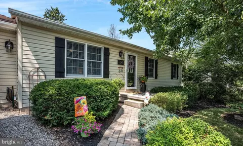 34 Jackson Dr, East Berlin, PA 17316