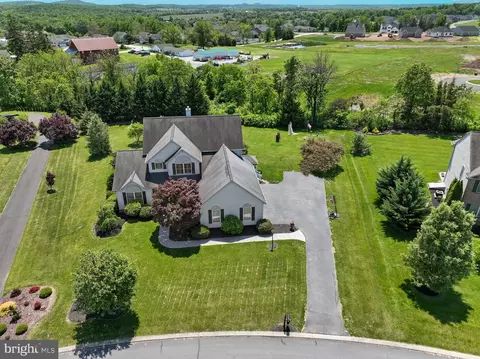 60 Skyline Ct, Gettysburg, PA 17325