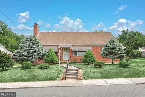 140 W Myrtle St, Littlestown, PA 17340