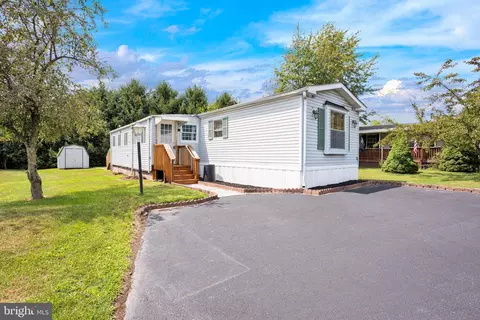 8 Bonneau Heights Rd, Gettysburg, PA 17325