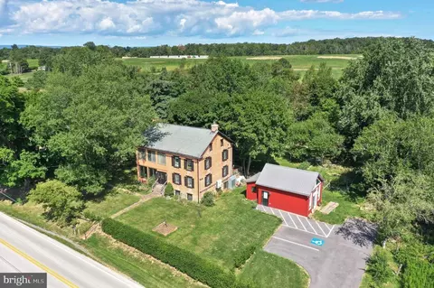 105 Goldenville Rd, Gettysburg, PA 17325