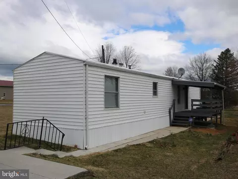3672 Centennial Rd, Hanover, PA 17331
