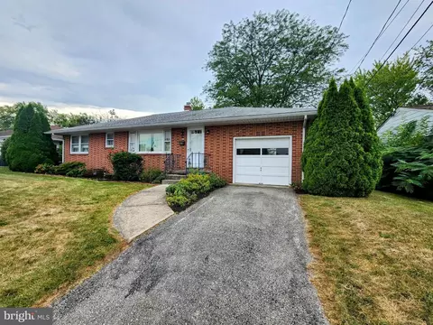 358 Gettys St, Gettysburg, PA 17325