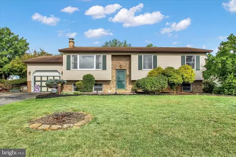 125 Kinsey Dr, Gettysburg, PA 17325