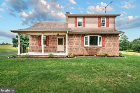 173 School House Rd, Littlestown, PA 17340