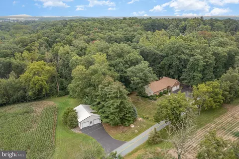 495 Plainview Rd, Gettysburg, PA 17325