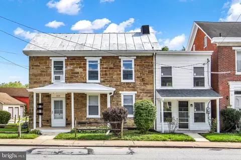 323 325 Lincolnway W, New Oxford, PA 17350