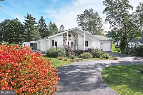 10 Hooker Dr, East Berlin, PA 17316