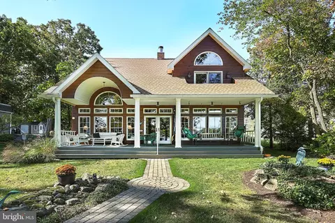 440 Lake Meade Dr, East Berlin, PA 17316