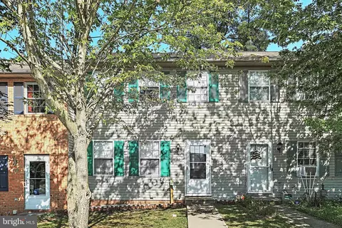 20 Oxwood Cir, New Oxford, PA 17350