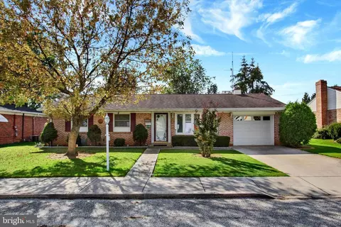 115 Michelle Dr, Mcsherrystown, PA 17344