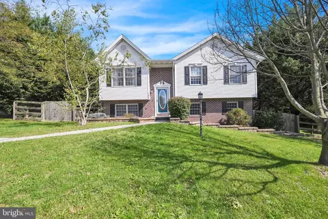 136 Mount Carmel Dr, Littlestown, PA 17340
