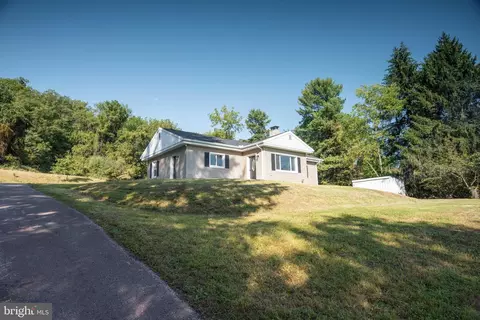 675 Abbottstown Pike, Abbottstown, PA 17301