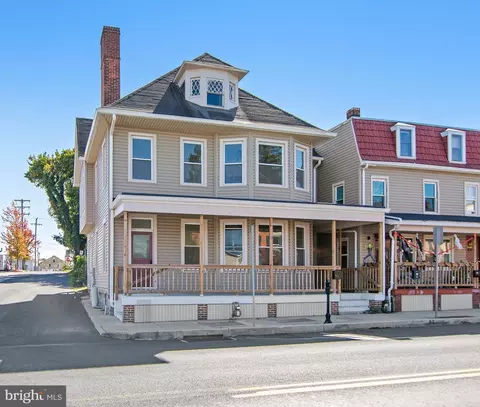 25 E King St, Littlestown, PA 17340