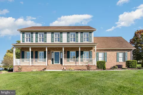 175 Elmwood Ave, Hanover, PA 17331