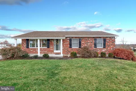 8 Ewell Dr, East Berlin, PA 17316