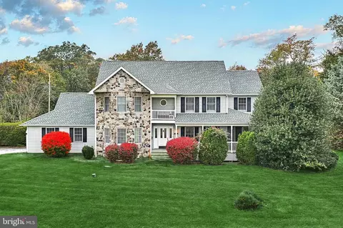 302 Pinetown Rd, Hanover, PA 17331