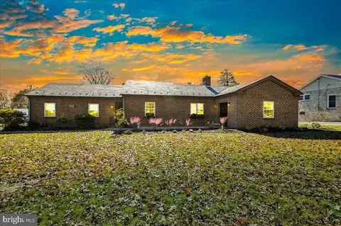 4605 York Rd, New Oxford, PA 17350