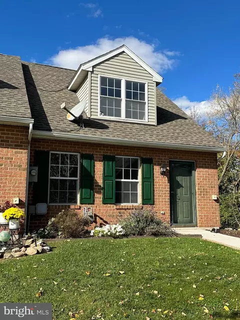 21 Oxford Ct, New Oxford, PA 17350