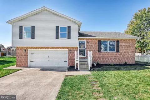 85 Thomas Dr, Mcsherrystown, PA 17344