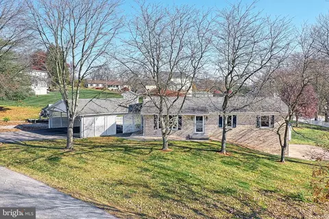 26 Pemberton Dr, East Berlin, PA 17316