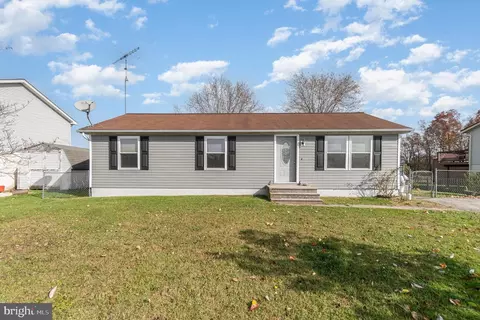 44 Fawn Ave, New Oxford, PA 17350