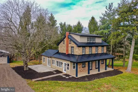 1341 Harney Rd, Littlestown, PA 17340