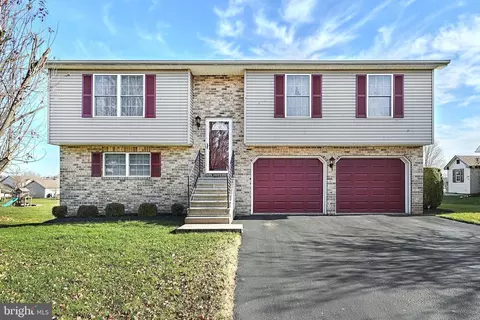 155 Hillside Dr, East Berlin, PA 17316