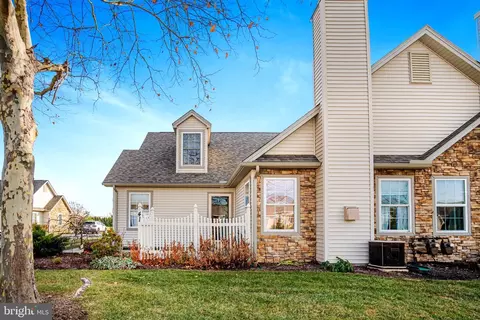 41 Apple Jack Ln, Littlestown, PA 17340
