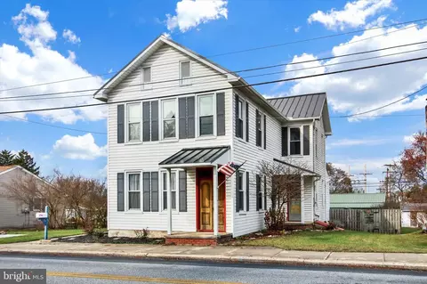 81 Main St, Mcsherrystown, PA 17344
