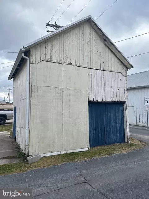 330 Third St, Hanover, PA 17331 photo 3
