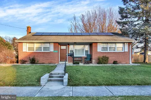 49 Columbus Ave, Littlestown, PA 17340