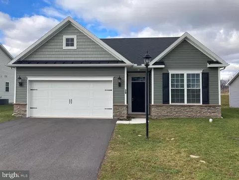 10 Flicker Ct #B2, Gettysburg, PA 17325