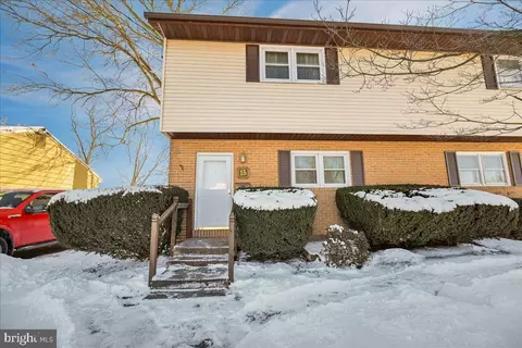 15 Sunset Ave, New Oxford, PA 17350